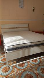 Letto Matrimoniale con Materasso