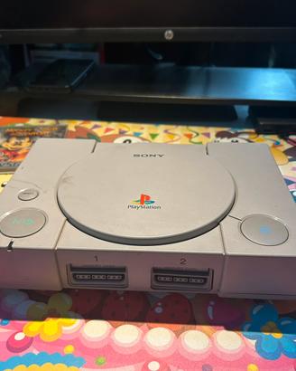 PlayStation 1 + Controller e 1 gioco
