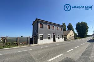 Bar con attività commerciale già avviata