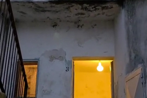 Intera palazzina a mare