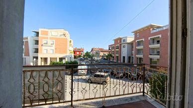 4 LOCALI A CIVITANOVA MARCHE