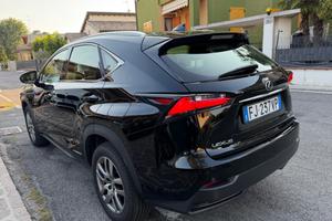 Lexus NX 300h Hybrid 4WD Executive