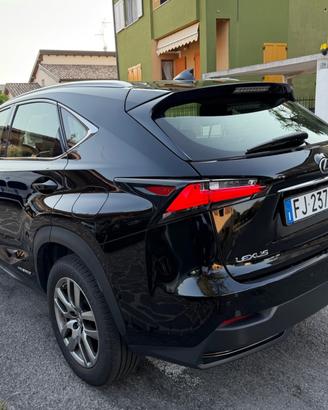 Lexus NX 300h Hybrid 4WD Executive