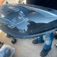 Faro Destro porsche macan  Disponibile faro destro