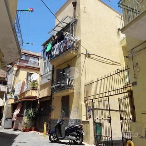 PALAZZINA A TORRE DEL GRECO