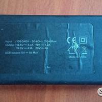 Alimentatore laptop Tucano Eng con presa USB