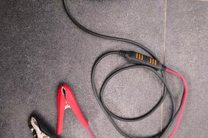 carica batteria per scooter 