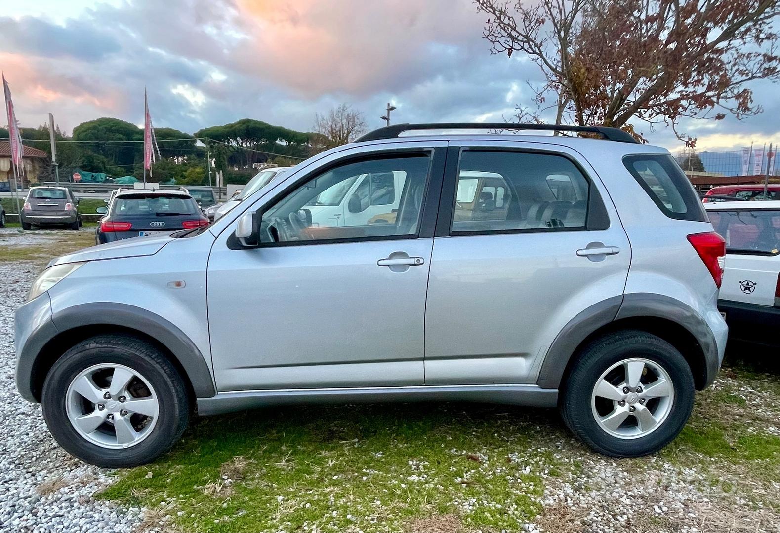 Daihatsu Terios 2007 photo 2