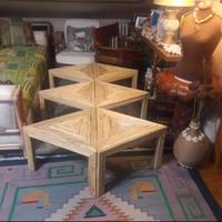 tavolini triangolo componibili.
