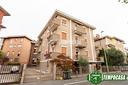 3-locali-con-box-e-cantina