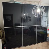 Armadio tre ante scorrevoli  più cassettiera