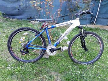 Mountain byke aurora freemont impulse