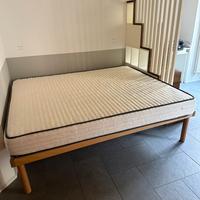 Letto e materasso matrimoniali come nuovi