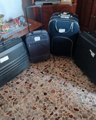SET 4 VALIGIE TROLLEY – Varie Misure  legg annunci