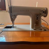 Macchina da cucire modello SINGER