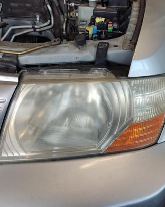 Proiettore sinistro MITSUBISHI PAJERO del 2005