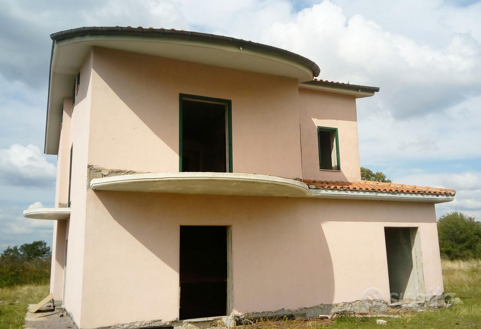 Villa da 220mq + 30000mq di Terreno ROMA - Vista 2