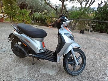 Scooter 50 moto Derbi Sonar 50 - 2010