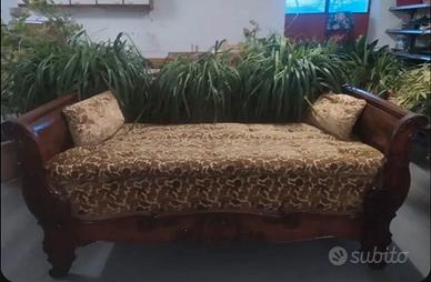 tavolo e divano in legno prezzo trattabile