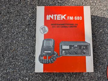 ricetrasmettitore  Intek fm680