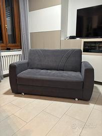 Divano letto 2 posti – compatto e comodo