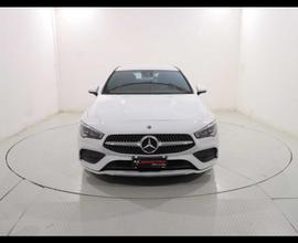 MERCEDES-BENZ CLA 180 d Automatic Premium