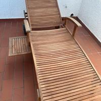 Lettino in teak reclinabile, con ruote