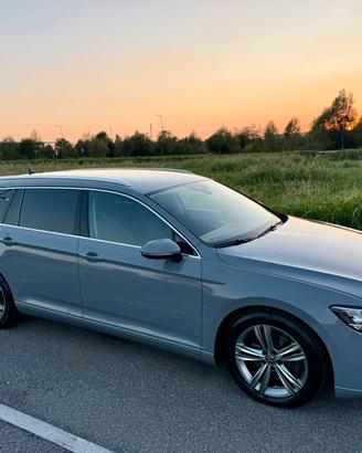 Volkswagen Passat 8 2.0 TDI Evo DSG Executive