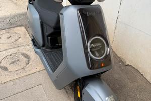 Scooter elettrico NQIX300