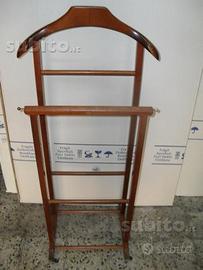 Indossatore doppio uomo morto