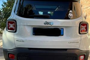 JEEP RENAGARE 2.0 DIESEL 4X4 LIMITED 140CV.