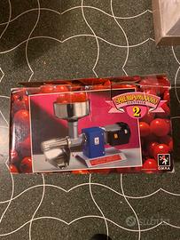 Spremipomodoro Elettrico Professionale e Robusto