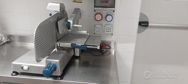 affettatrice verticale professionale NOAW