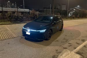 Volkswagen Golf 8.5 R-Line Plus etsi 150 cv