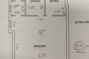 Negozio/Ufficio di 80mq con Porticato