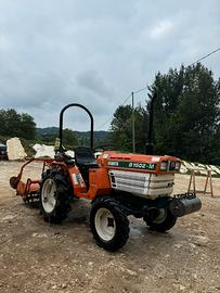 Kubota B1502-M con fresa