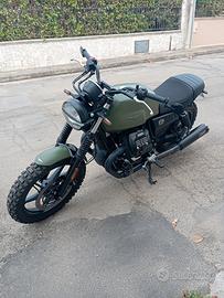 Moto Guzzi V7 - 2024