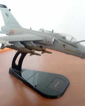 modellino aereo militare scala 1:100