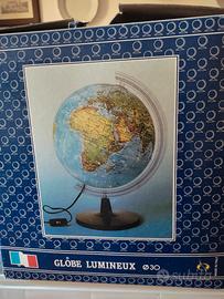 Mappamondo illuminato
