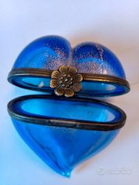 originale porta gioiello cuore in vetro blu