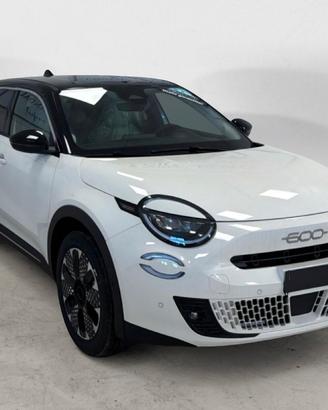 Fiat 600 Hybrid 110 CV DCT MHEV La Prima II BICOLO