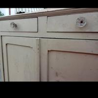 Credenza antica
