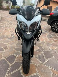 Suzuki V-strom 650