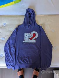 Set di magliette e una felpa