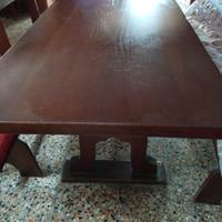 tavolo in legno massiccio 