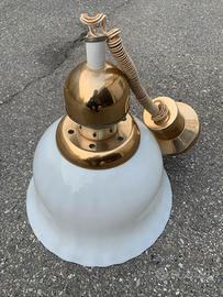 Lampadario anni ‘70 in ottone e vetro satinato
