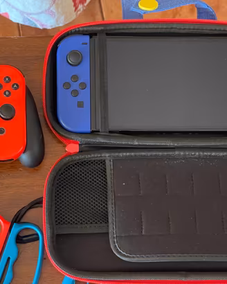 Nintendo switch oled + accessori