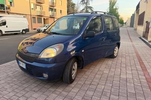 Toyota Yaris 1.3i 16V cat 5 porte Luna