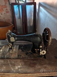 macchina da cucire d' altri tempi