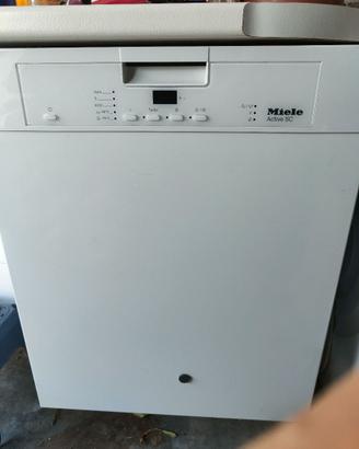 LAVASTOVIGLIE MIELE ACTIVE SC, 13 COPERTI